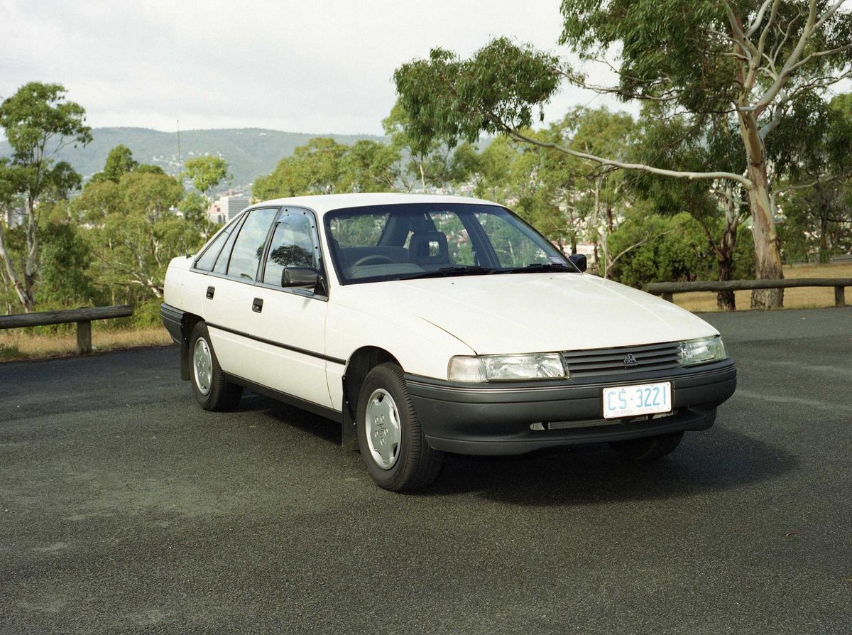 Holden Commodore 1990. Bodywork, Exterior. Sedan, 2 generation