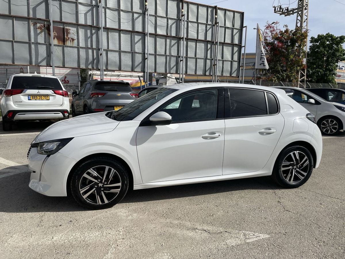 Peugeot 208 2nd hand, 2021, private hand