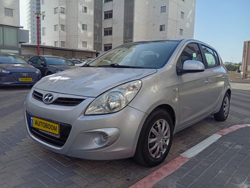 Hyundai i20, 2011, photo