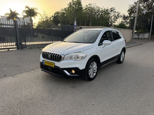 Suzuki Crossover, 2018, photo