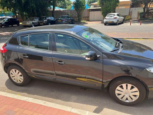 Renault Megane 2nd hand, 2011, private hand