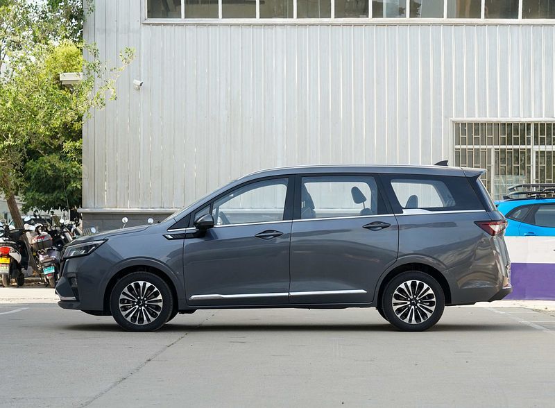 Wuling Jiachen 2022. מרכב, צורה. מיניוואן, 1 דור