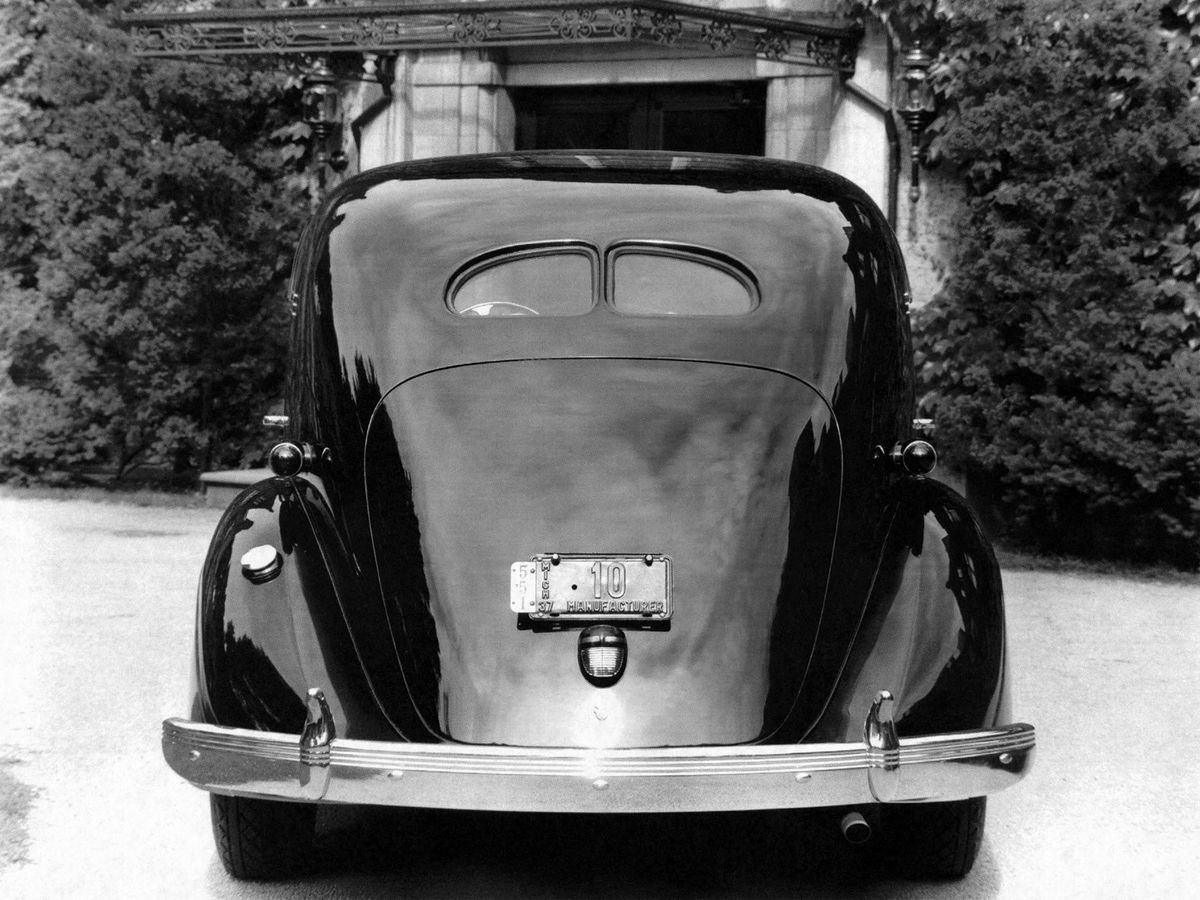 Chrysler Imperial 1937. Carrosserie, extérieur. Berline, 4 génération