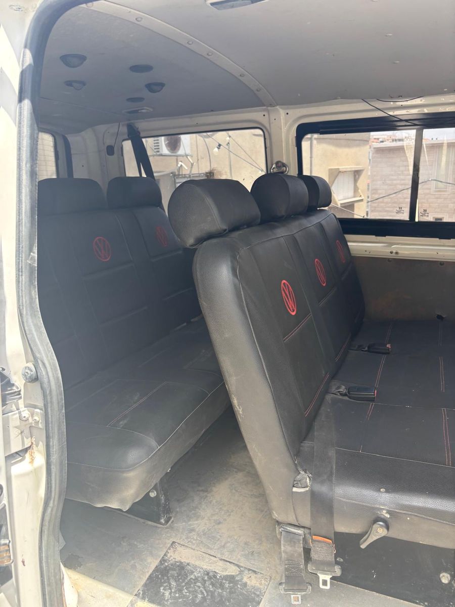Volkswagen Transporter 2nd hand, 2012, private hand