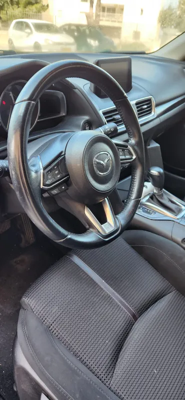 Mazda 3 2nd hand, 2017, private hand