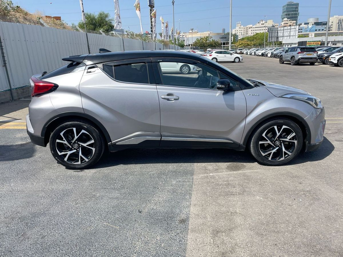 Toyota C-HR 2nd hand, 2019, private hand