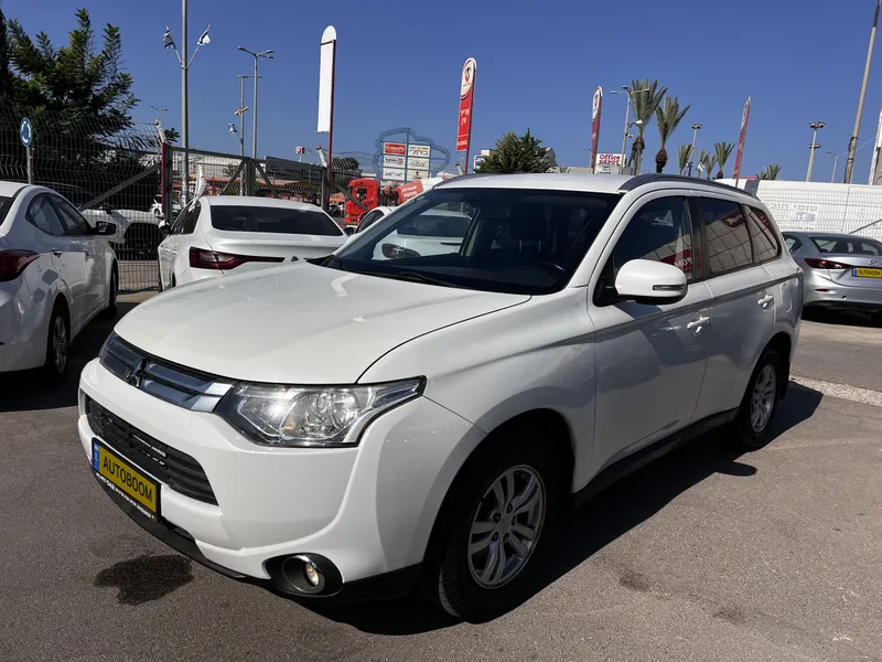 Mitsubishi Outlander 2nd hand, 2014, private hand