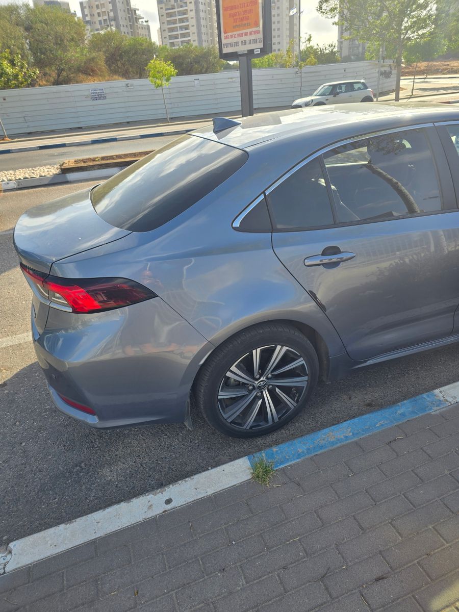 טויוטה קורולה יד 2 רכב, 2022, פרטי