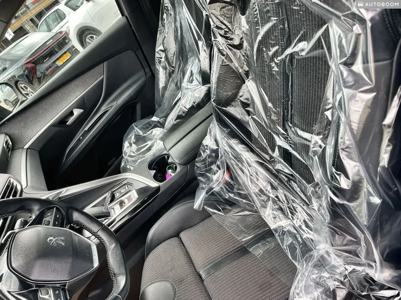 Peugeot 5008 2nd hand, 2021, private