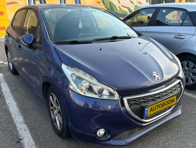 Peugeot 208 2nd hand, 2015, private hand