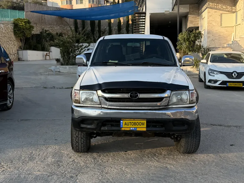Toyota Hilux с пробегом, 2005