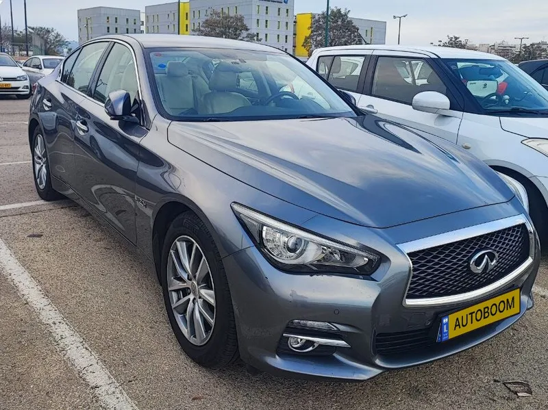 Infiniti Q50 2ème main, 2017, main privée