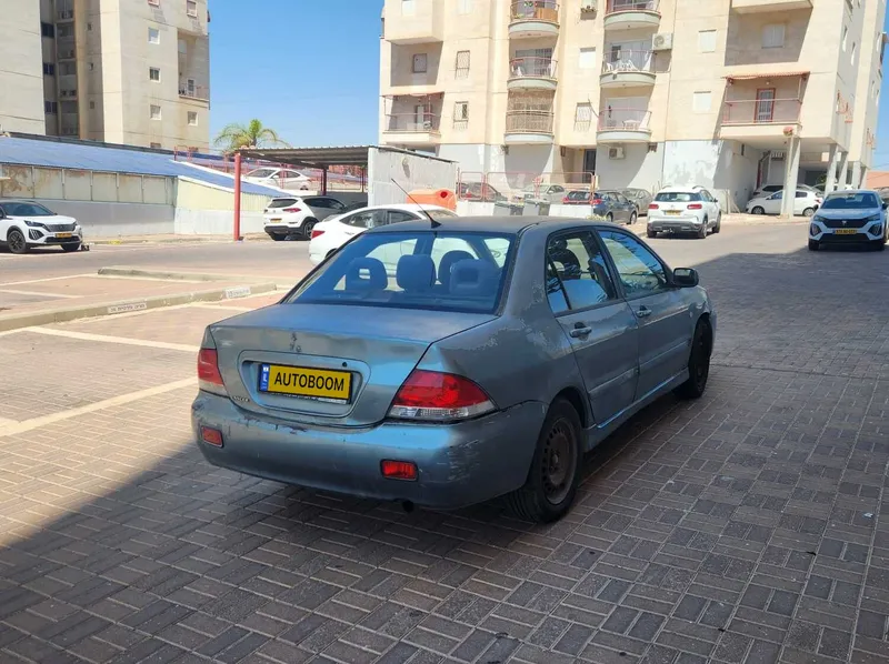מיצובישי לנסר יד 2 רכב, 2008, פרטי