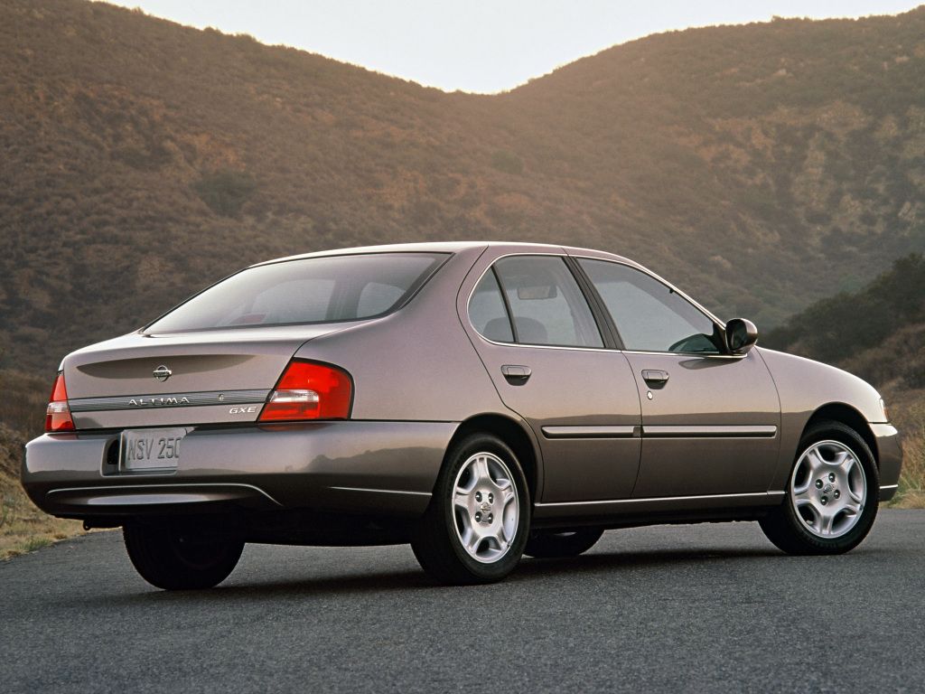 Nissan Альтима