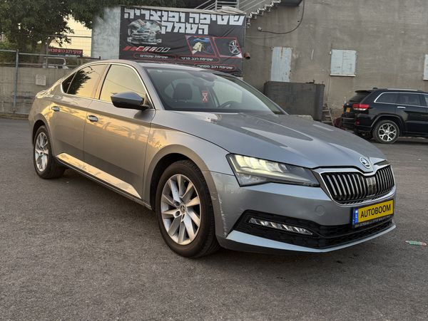 Skoda Superb с пробегом, 2021, частная рука