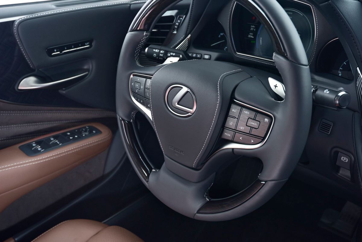 Lexus LS 2017. Steering wheel. Sedan, 5 generation