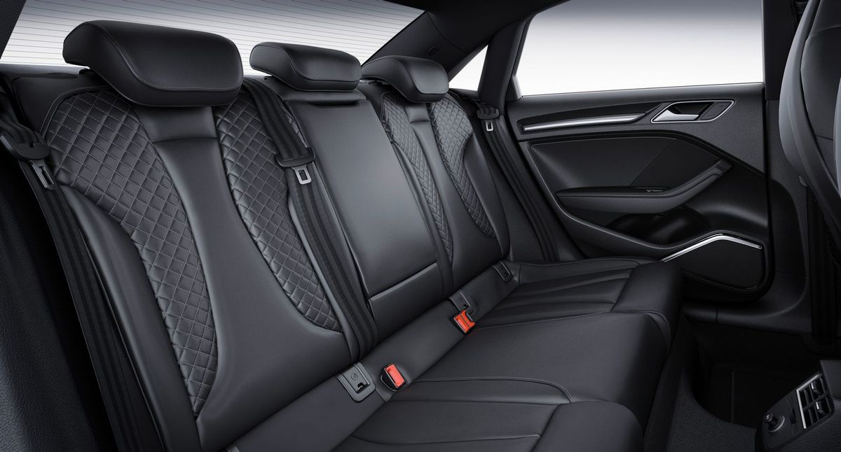 Ауди S3 2016. Задние сидения. Седан, 3 поколение, рестайлинг