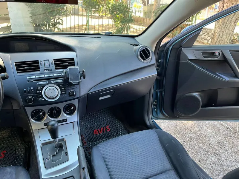 Mazda 3 2nd hand, 2010, private hand