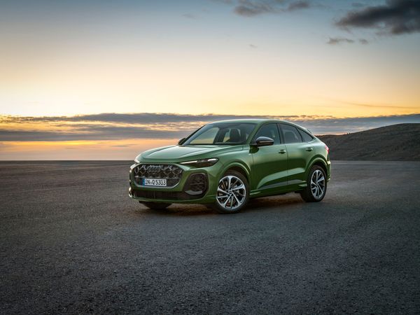 أودي Q5 Sportback ‏2024. الهيكل، المظهر الخارجي. SUV كوبيه, 2 الجيل