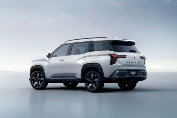 Mitsubishi Destinator 2025. Bodywork, Exterior. SUV 5-doors, 1 generation