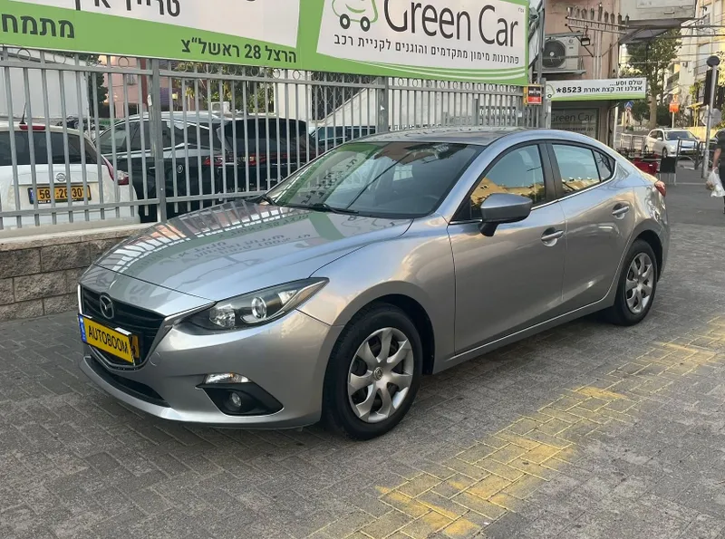 Mazda 3 2nd hand, 2015