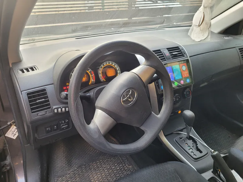 Toyota Corolla 2nd hand, 2013