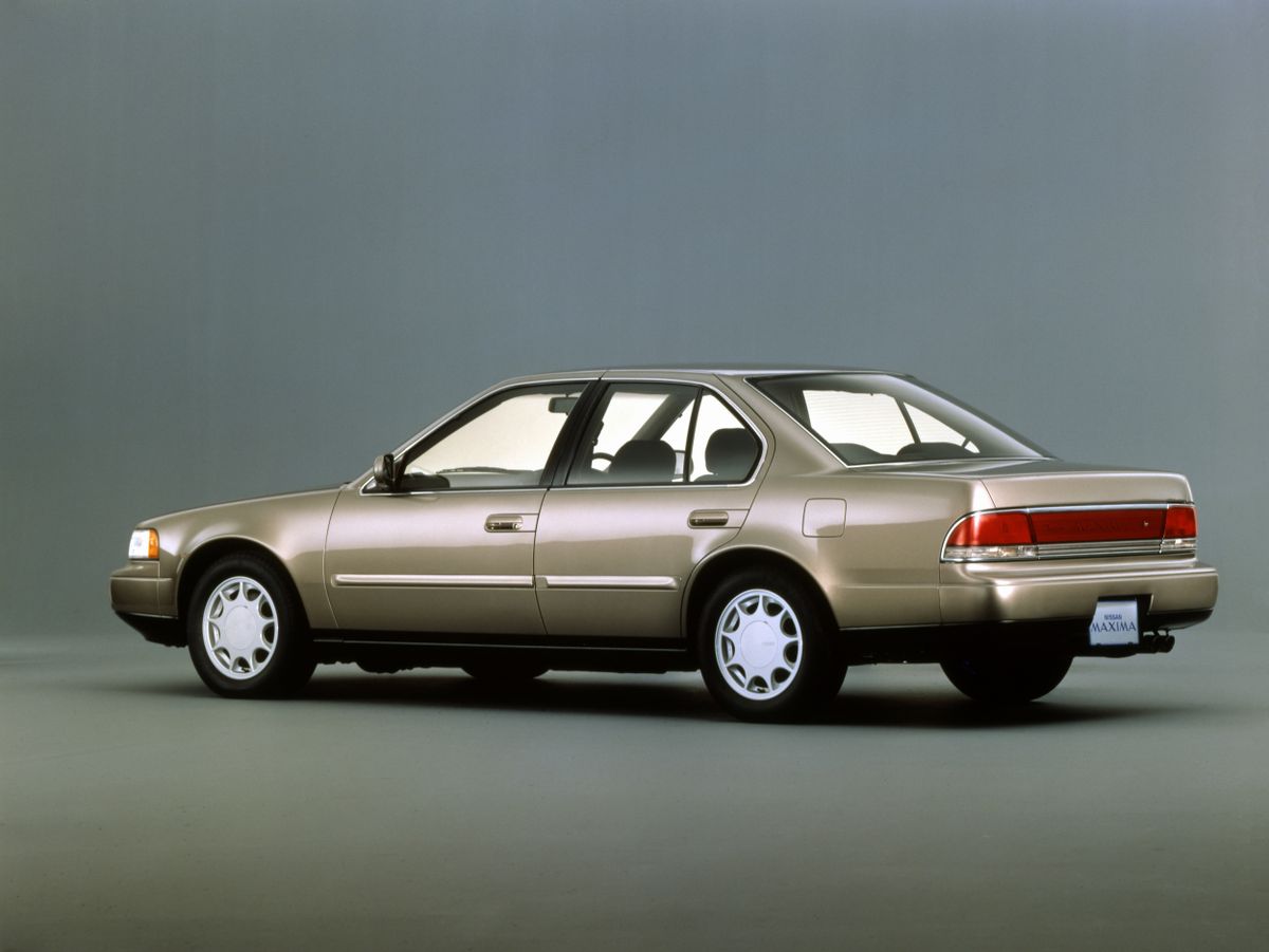Nissan Maxima 1988. Carrosserie, extérieur. Berline, 3 génération