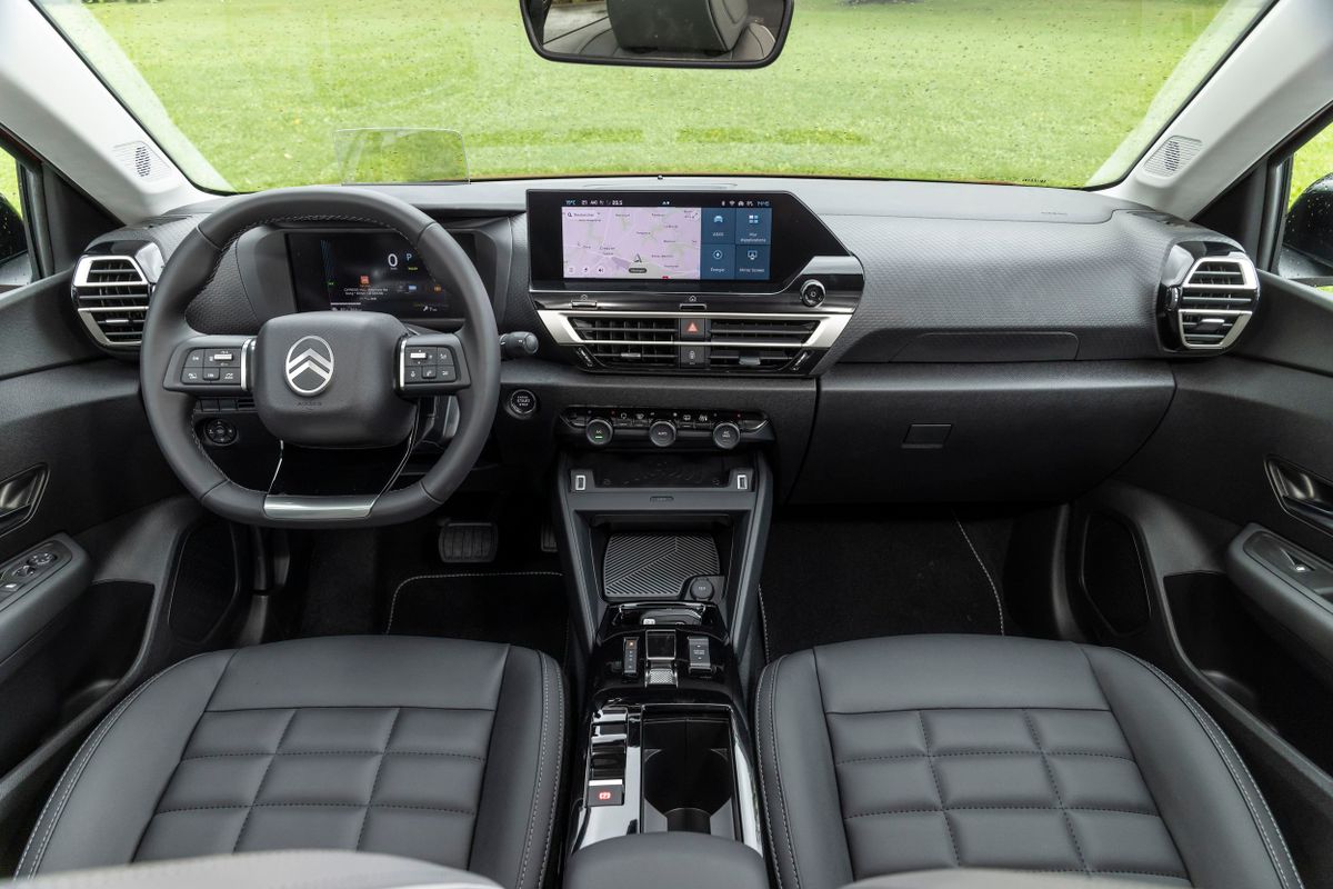 Citroen C4 2024. Передние сидения. Хэтчбек 5 дв., 3 поколение, рестайлинг
