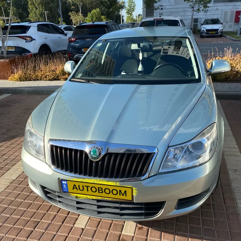 Skoda Octavia 2nd hand, 2011, private hand