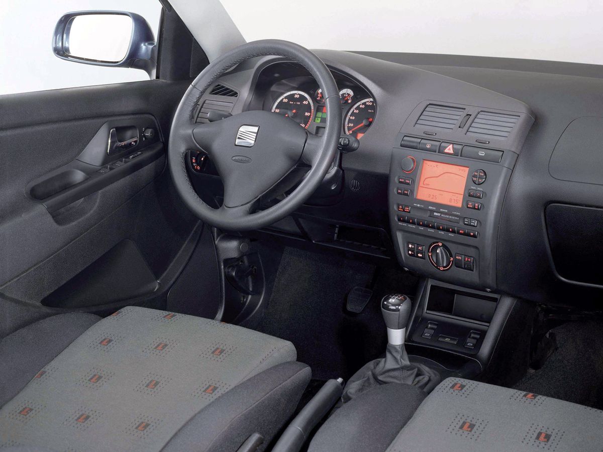 SEAT Cordoba 1999. Front seats. Sedan, 1 generation, restyling
