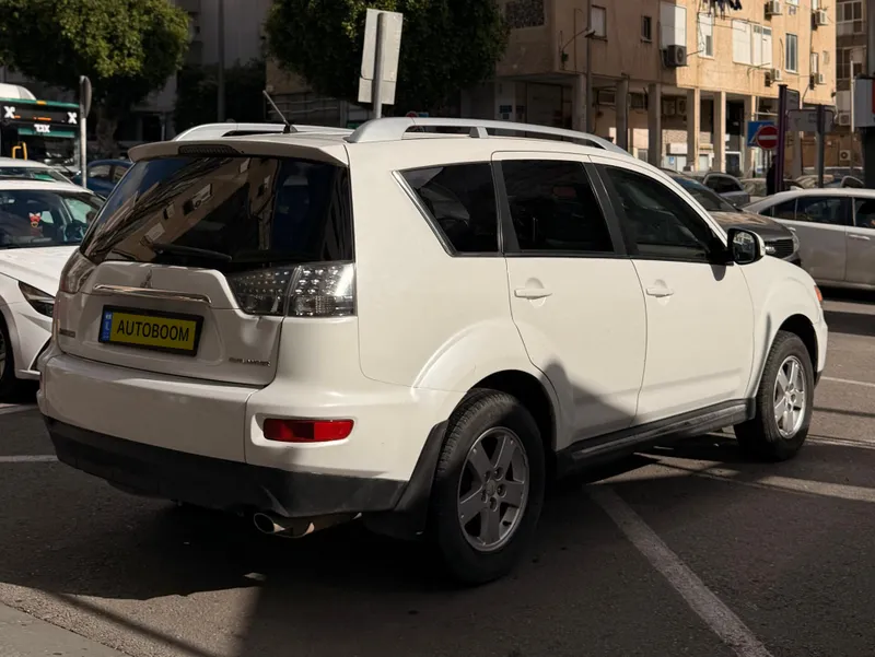 Mitsubishi Outlander 2ème main, 2011