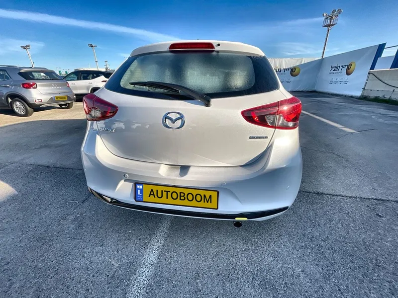 Mazda 2 nouvelle voiture, 2025