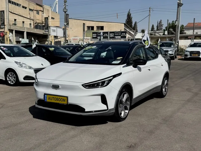 גיאומטרי C יד 2 רכב, 2022, פרטי