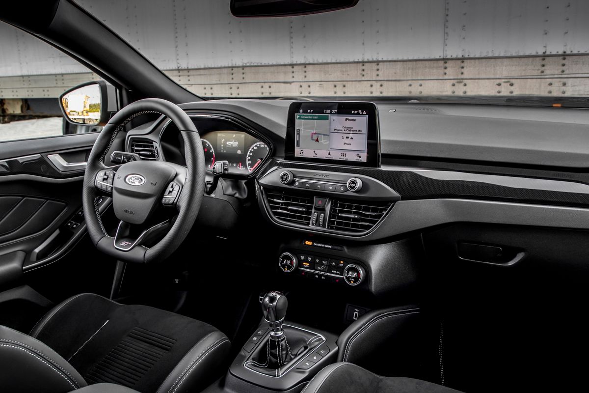 Ford Focus ST 2019. Siéges avants. Hatchback 5-portes, 4 génération