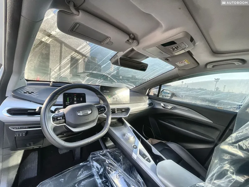Geely Geometry C 2nd hand, 2023, private