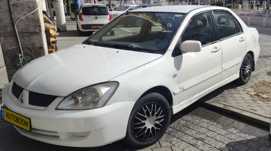 Mitsubishi Lancer с пробегом, 2009