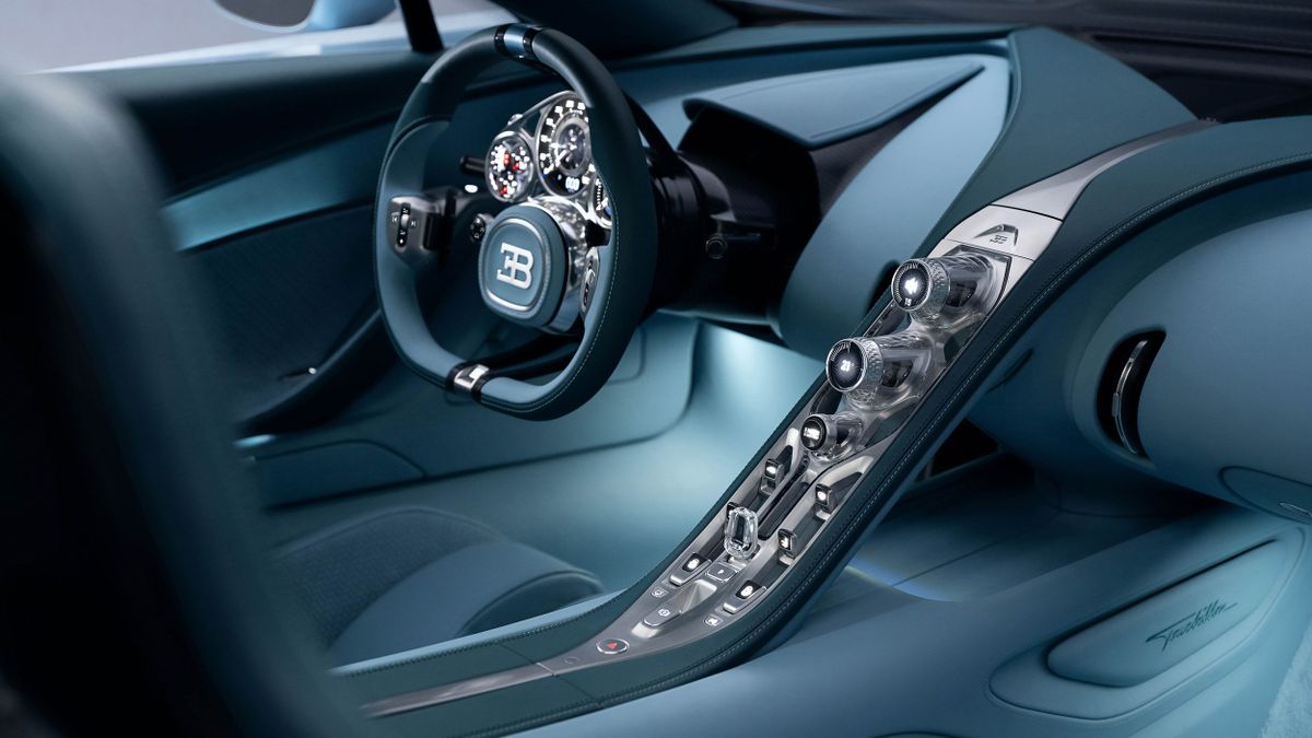 Bugatti Tourbillon 2024. Центральная консоль. Купе, 1 поколение