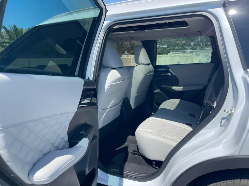Mitsubishi Outlander с пробегом, 2023, частная рука