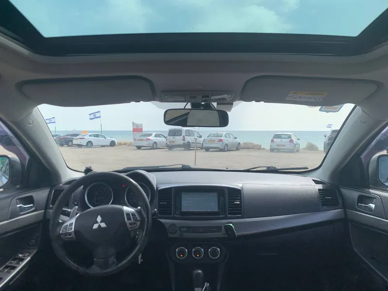 מיצובישי לנסר יד 2 רכב, 2015, פרטי
