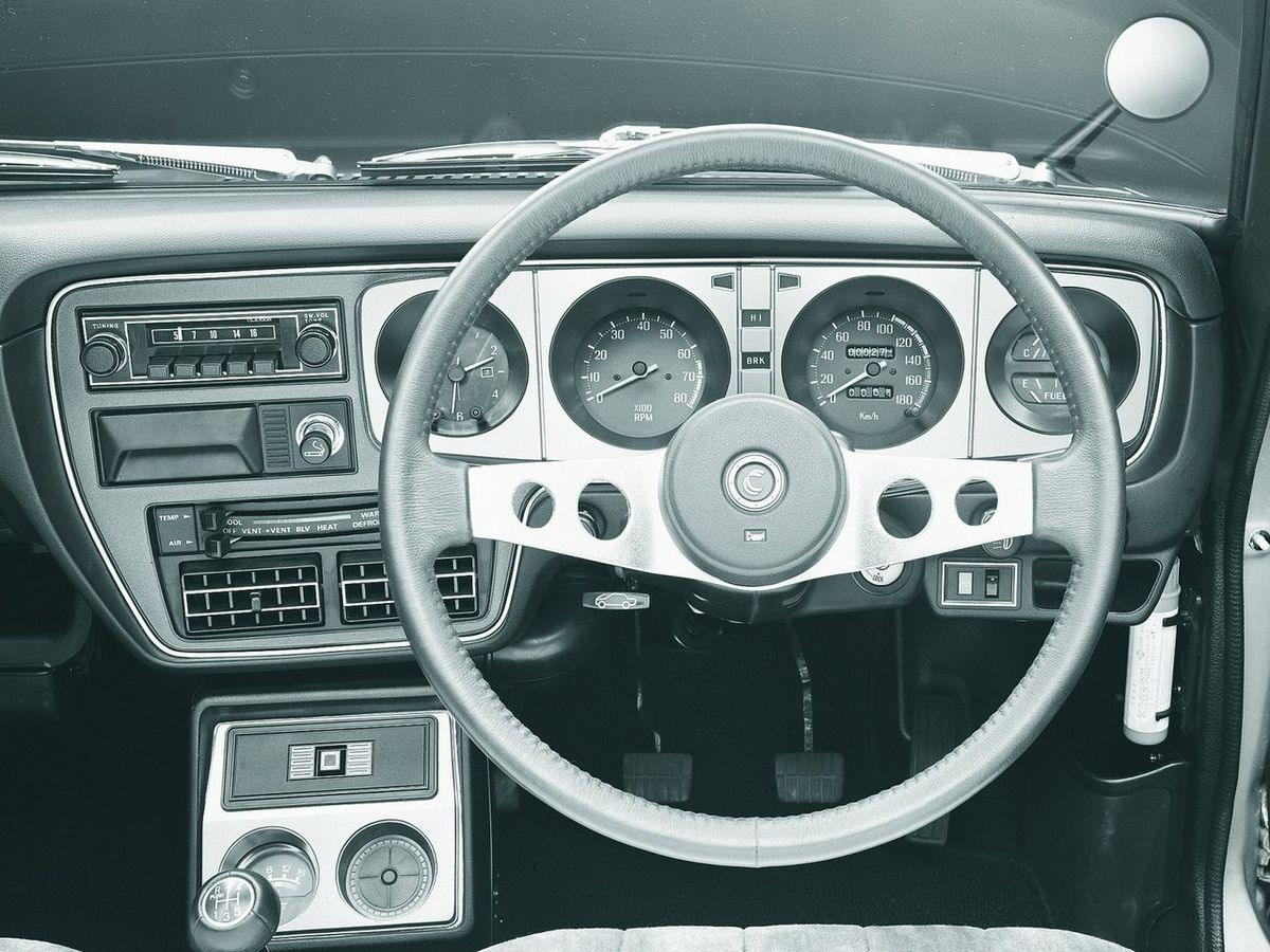 Datsun Cherry 1974. Dashboard. Coupe, 2 generation