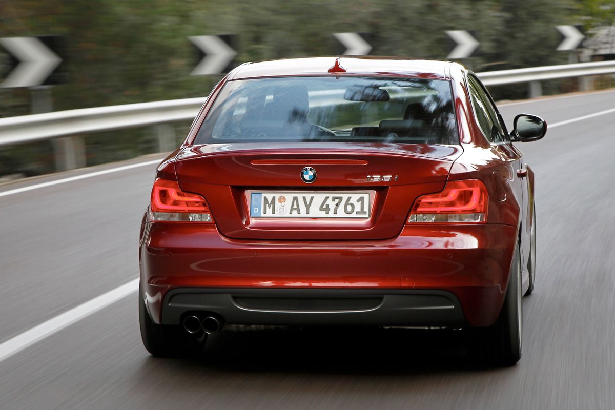 BMW 1 series 2011. Carrosserie, extérieur. Coupé, 1 génération, restyling 2