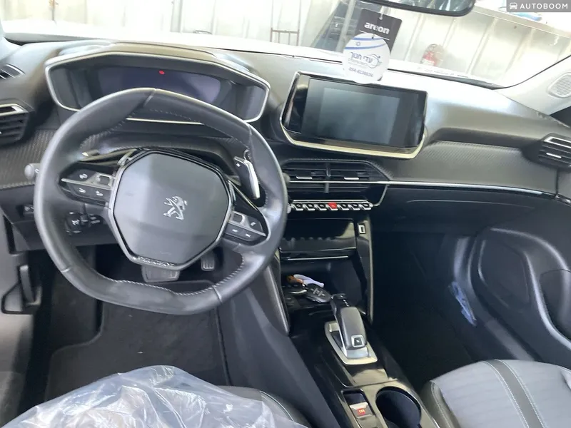 Peugeot 2008 2nd hand, 2022