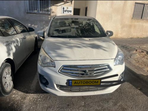 Mitsubishi Attrage, 2016, photo