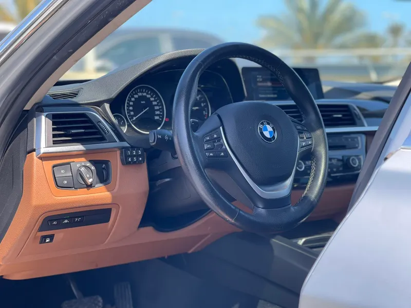 BMW 3 series 2ème main, 2017, main privée