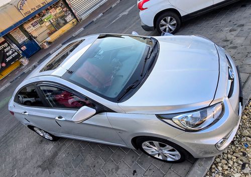 Hyundai i25 2ème main, 2012, main privée
