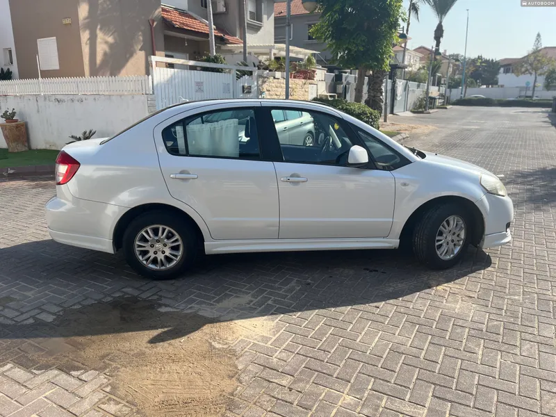 סוזוקי SX4 יד 2 רכב, 2013, פרטי