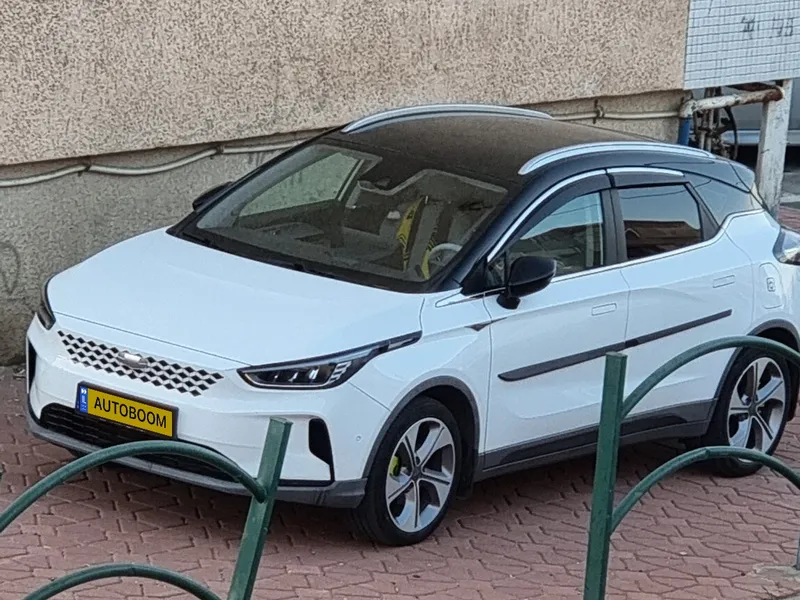 Geely Geometry C 2nd hand, 2022, private