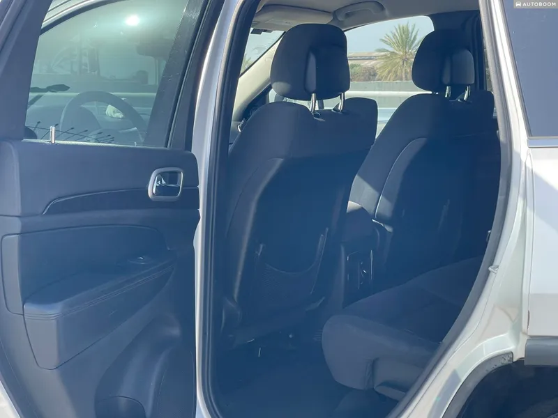 Jeep Grand Cherokee 2nd hand, 2012, private