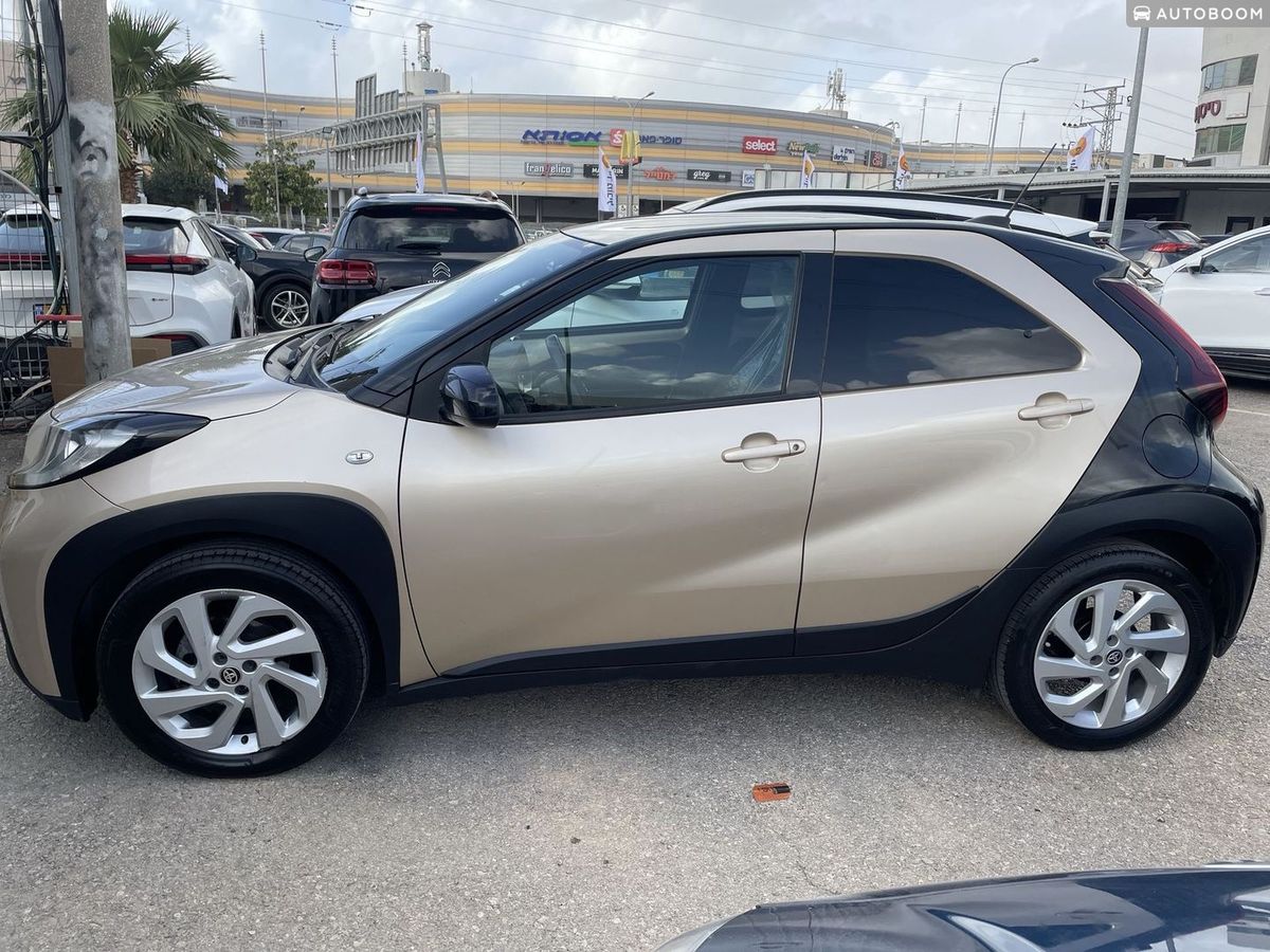 Toyota Aygo 2nd hand, 2023