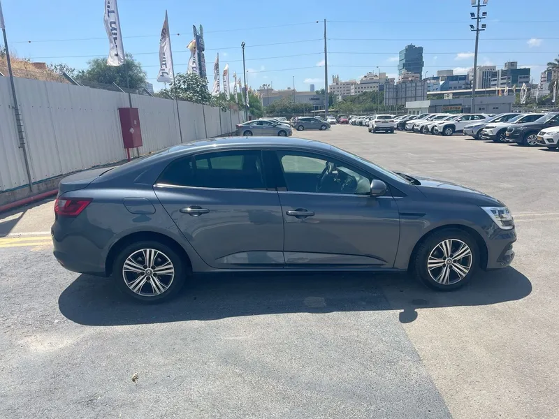 Renault Megane 2nd hand, 2023